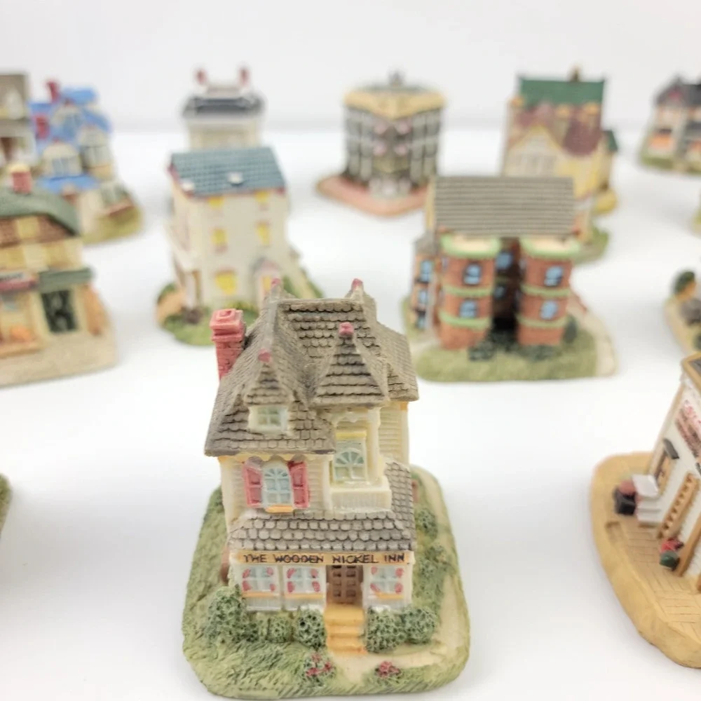 Liberty Falls Americana Collection Lot of 18 Miniature Village Buildings Boxed
